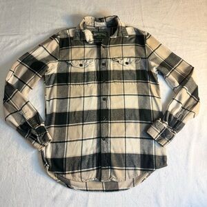 American Eagle Outfitters Black and Cream Plaid Flannel Button Down Shirt
